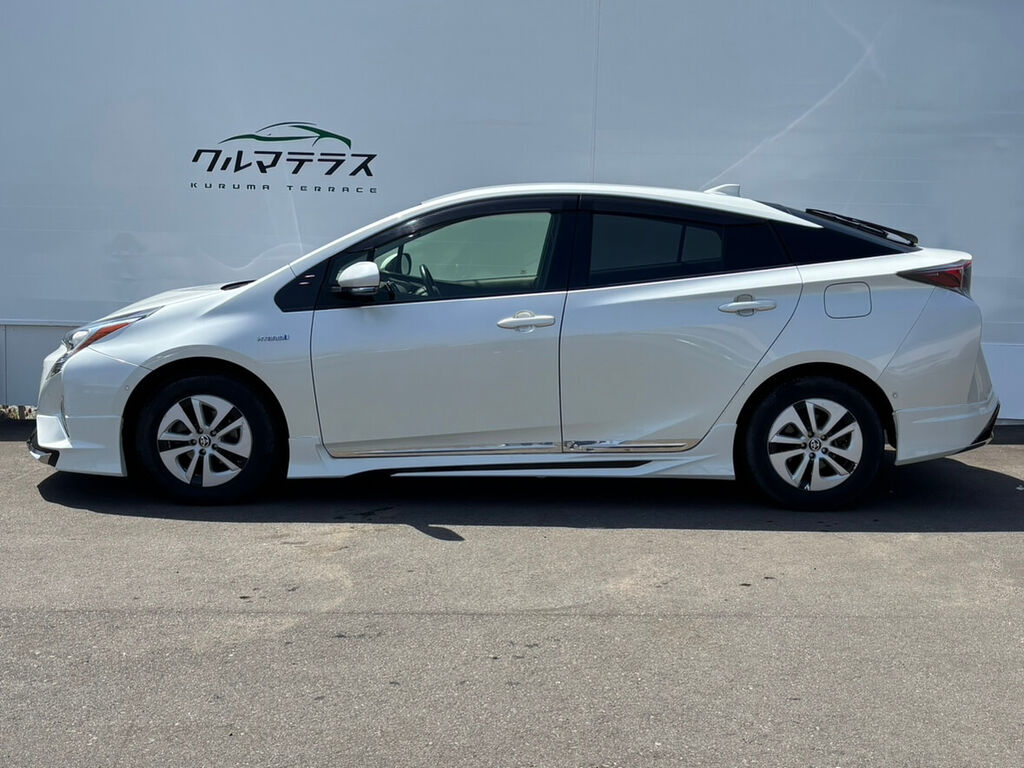 トヨタ プリウス 納車写真 フロント
