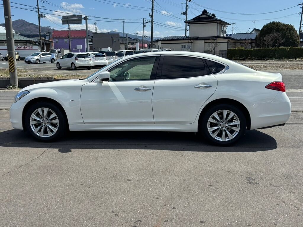 日産 フーガ 納車写真②