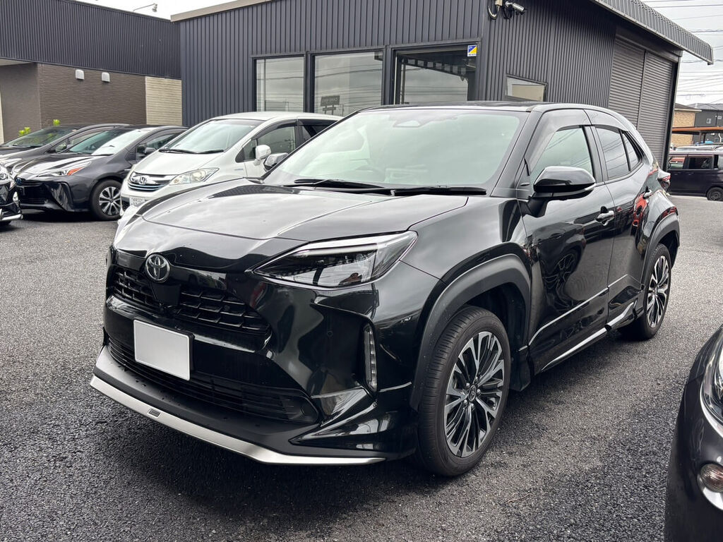 トヨタ ヤリスクロス（ブラック）正面