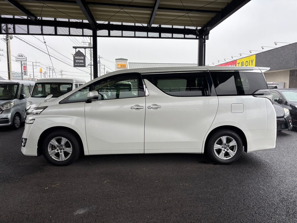 トヨタ ヴェルファイア（ホワイトパール）サイドビュー — クルマテラスにて納車