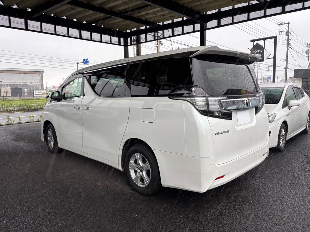 トヨタ ヴェルファイア リアビュー
