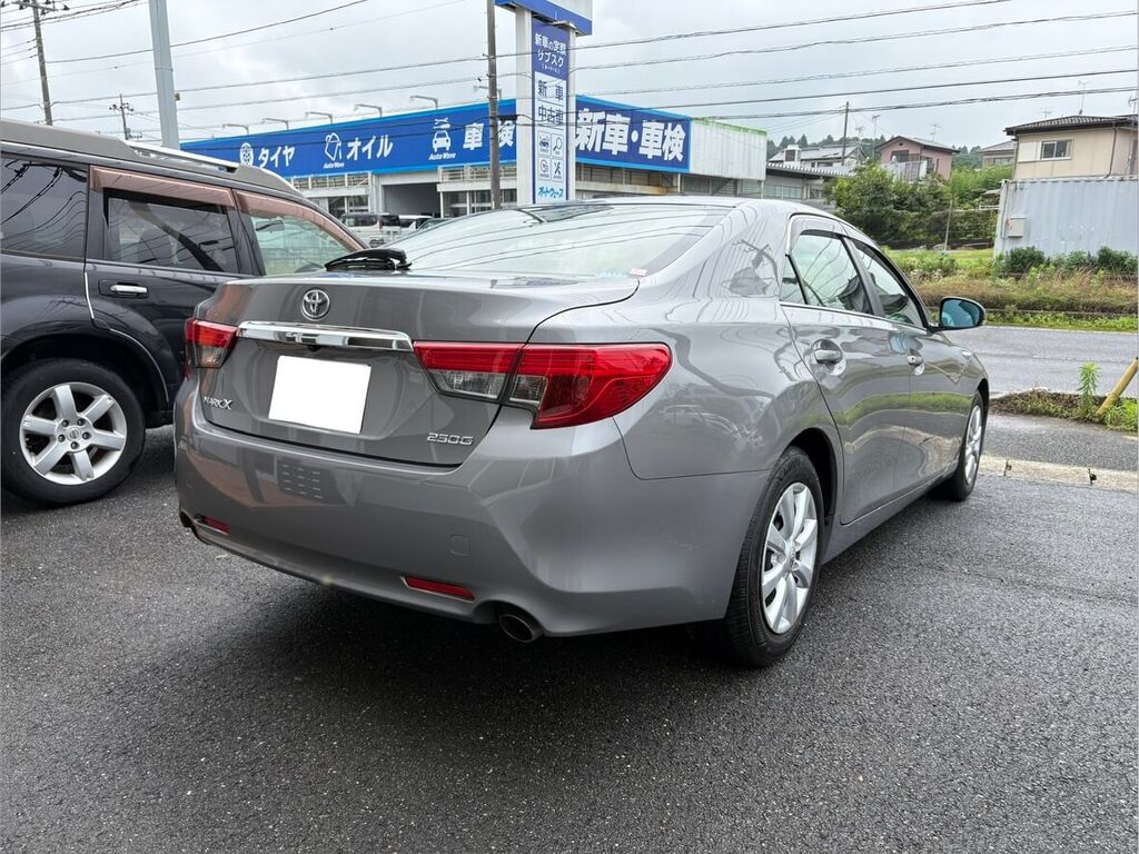 トヨタ マークX リアビュー