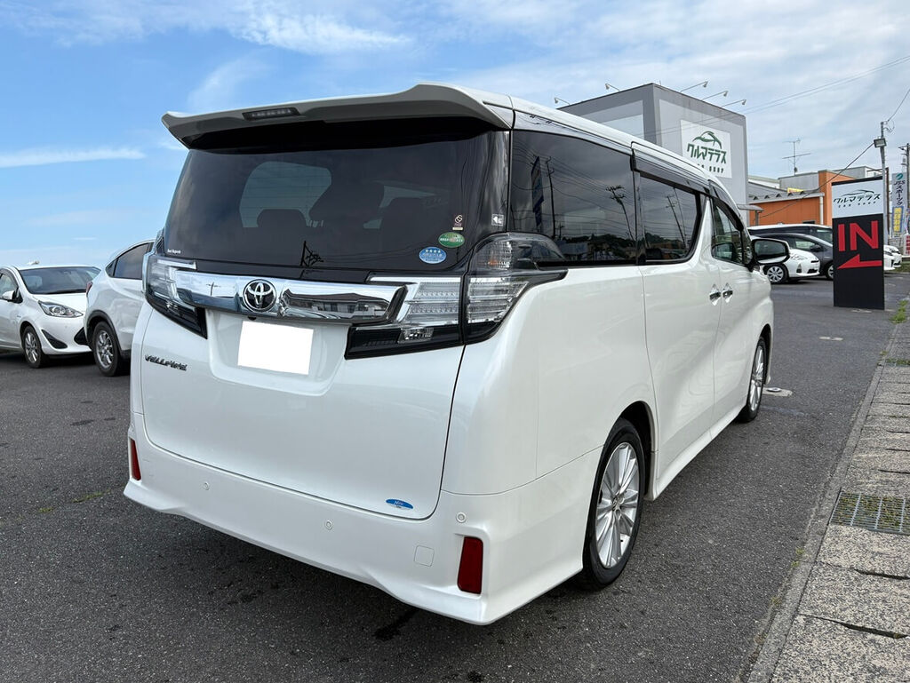 トヨタ ヴェルファイア（ホワイトパール）フロントビュー — クルマテラスにて納車